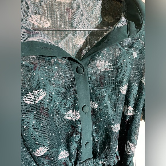 Green dress - Picture 4 of 5